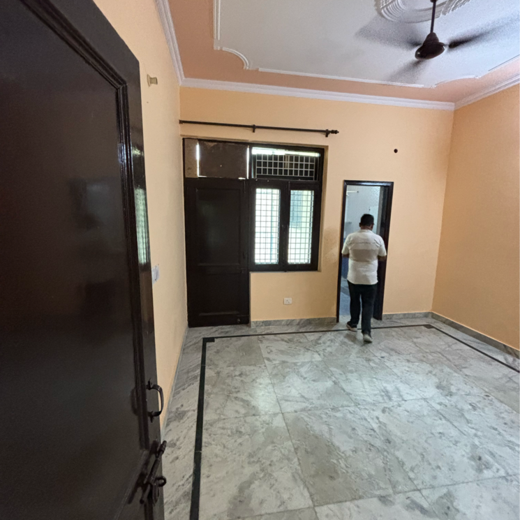 Room, rwa-apartments-sector-70 2.5 Bedroom 1650 Sq.Ft. Independent House In Sector 70 Noida 9298226