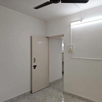 Room in 2 BHK Builder Floor at Kharadi – for Rent