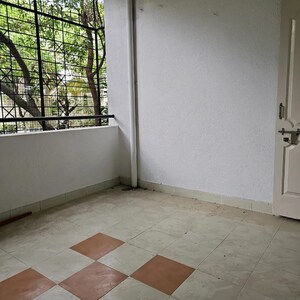 Room in 2 BHK Builder Floor at Kharadi – for Rent