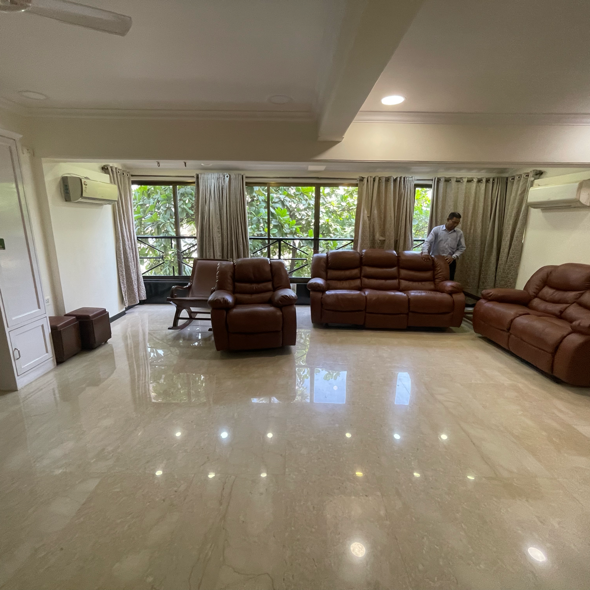 2.5 BHK Apartment For Rent in Silver View Apartments