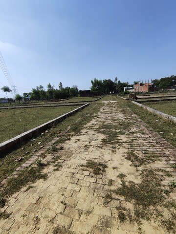  Plot – Exterior View View at Jankipuram Extension - for Sale