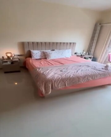 Bedroom in 2 BHK Apartment at RNA Continental, Chembur – for Rent