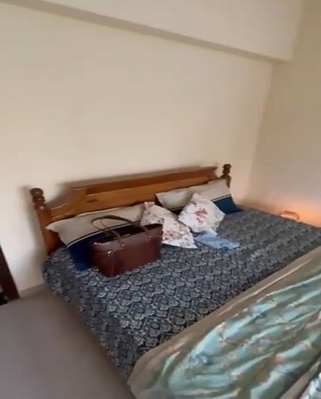 Bedroom in 2 BHK Apartment at RNA Continental, Chembur – for Rent