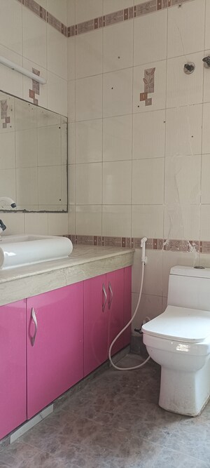 Bathroom in 5 BHK Villa at Sector 49 – for Rent