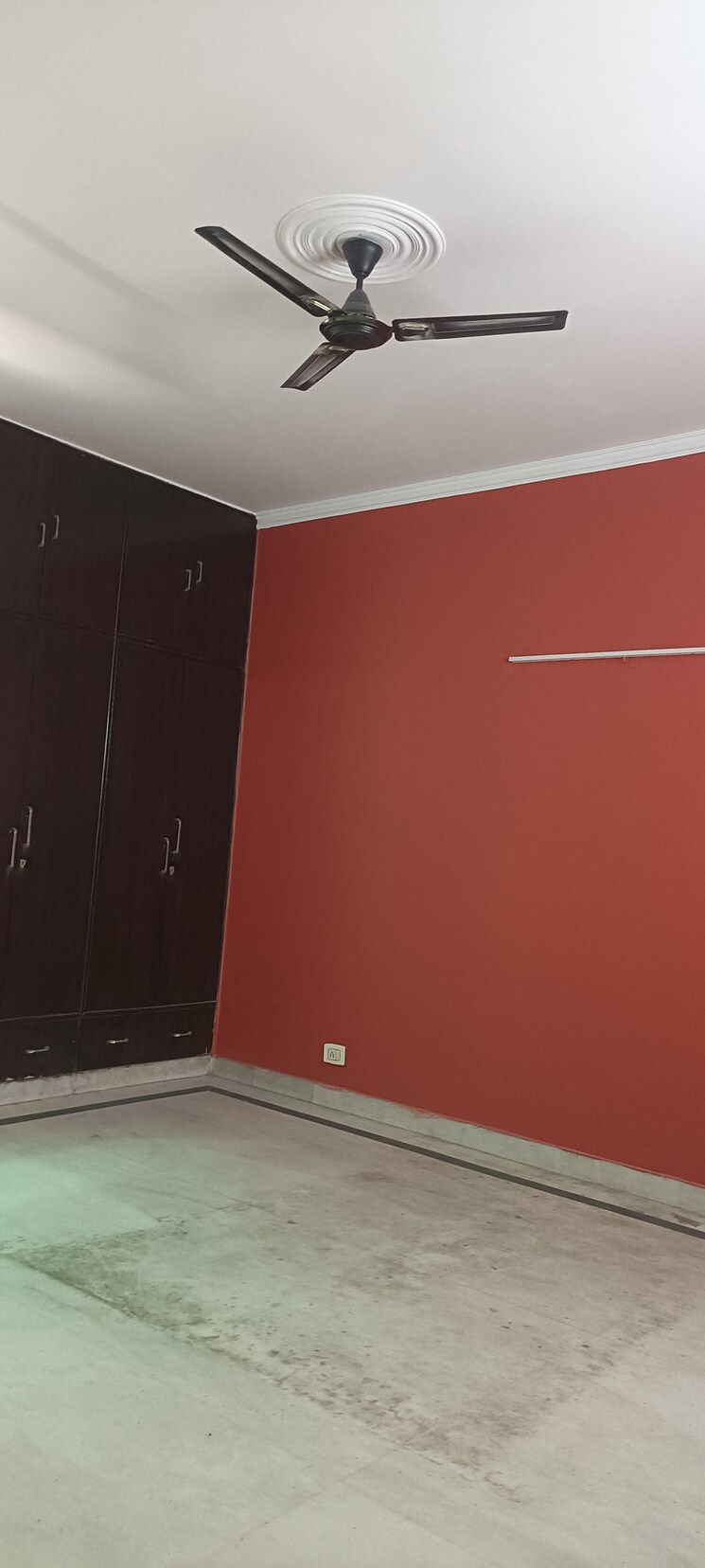 Room, sector 49 5 Bedroom 200 Sq.Mt. Villa In Sector 49 Noida 9298252