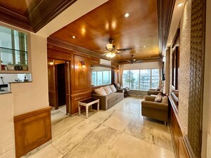 2 BHK Apartment For Rent in Nahars Everest, Versova