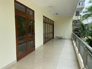 Room in 3 BHK Builder Floor at Greater Kailash I – for Rent