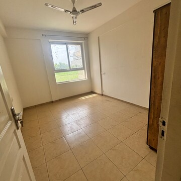 Room in 2 BHK Apartment at Sushma Joynest MOH, Bir Chhat – for Sale