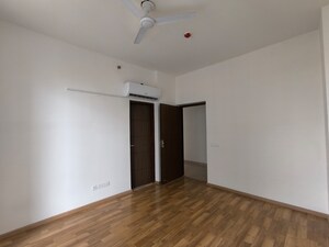 Room in 3 BHK Apartment at Puri Emerald Bay, Sector 104 – for Rent