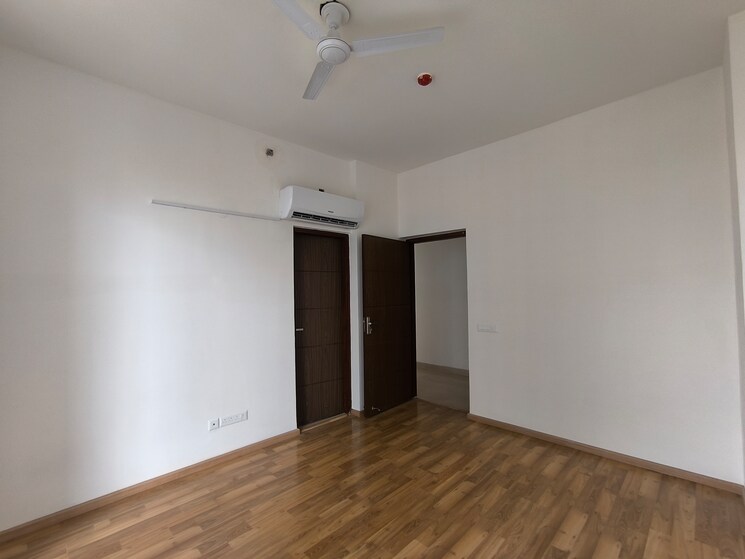Room, puri-emerald-bay 3 Bedroom 2450 Sq.Ft. Apartment In Sector 104 Gurgaon 9298324
