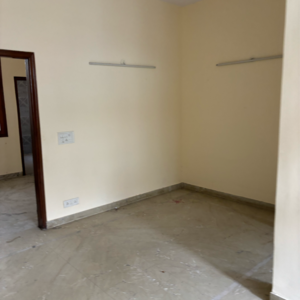Room in 3 BHK Independent House at Sector 52 – for Sale