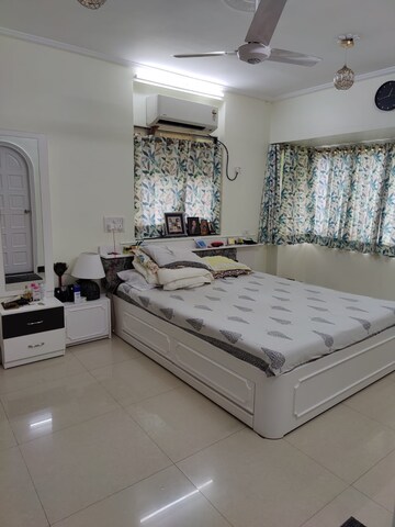 Bedroom in 3 BHK Penthouse at Suraj Millenium, Breach Candy – for Rent