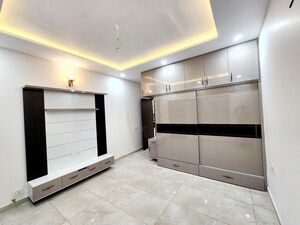 Room in 3 BHK Villa at Sector 123 – for Sale