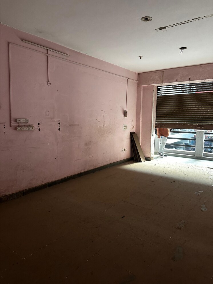 Floor Plan, sector 52 Commercial Shop 360 Sq.Ft. In Sector 52 Gurgaon 9298517