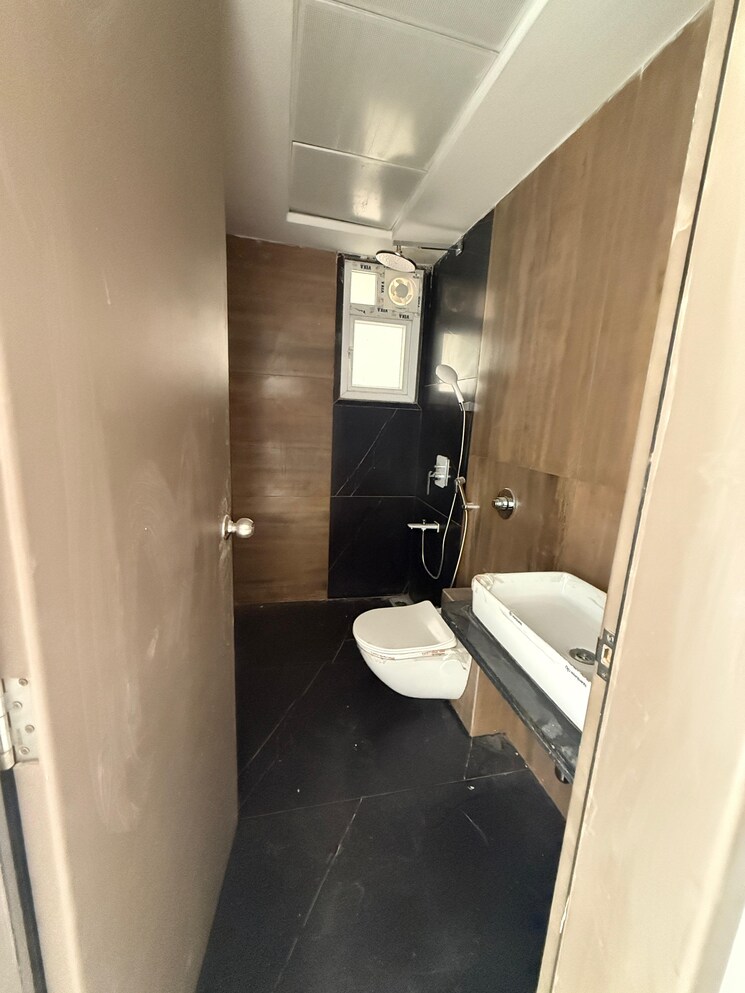 Bathroom, kundan-the-peak 3 Bedroom 1400 Sq.Ft. Apartment In Nibm Road Pune 9298780