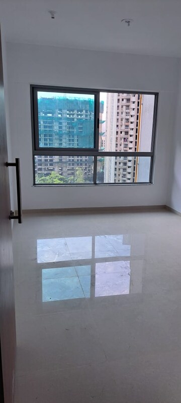 1 BHK Apartment For Rent in Lodha Amara, Kolshet Road