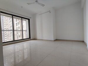 Room in 2 BHK Apartment at Runwal Eirene, Balkum Pada – for Rent