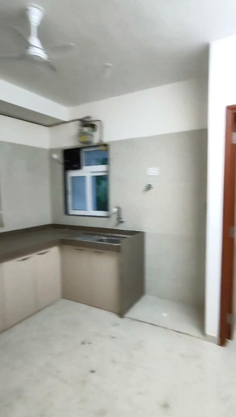 Kitchen, je-and-vee-madhuban 3.5 Bedroom 1470 Sq.Ft. Apartment In Malad East Mumbai 9298790