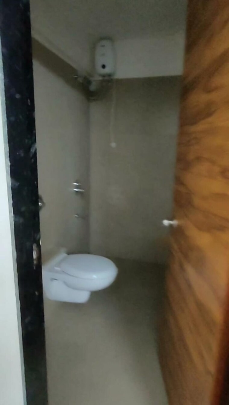 Bathroom, je-and-vee-madhuban 3.5 Bedroom 1470 Sq.Ft. Apartment In Malad East Mumbai 9298790