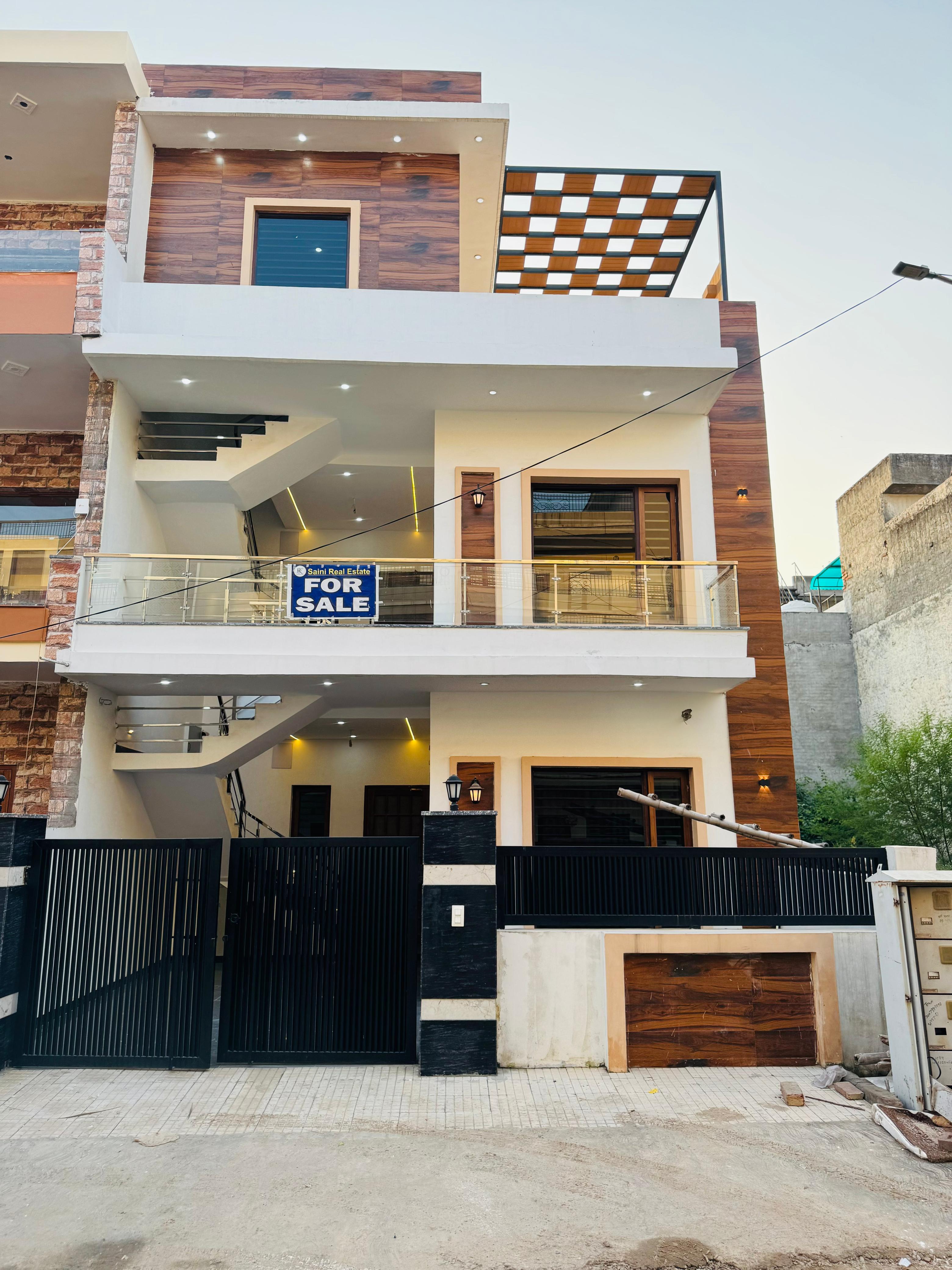 4 BHK Independent House For Sale in Sunny Enclave Mohali 