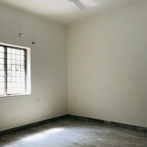 Room in 2.5 BHK Villa at Sector 22b – for Rent