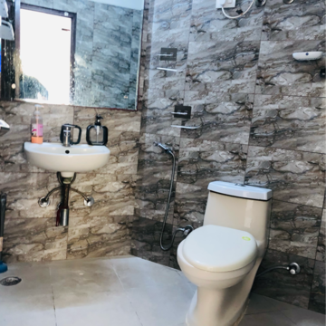 Bathroom in 2.5 BHK Villa at Sector 22b – for Rent
