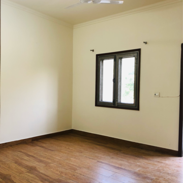 Room in 2.5 BHK Villa at Sector 22b – for Rent