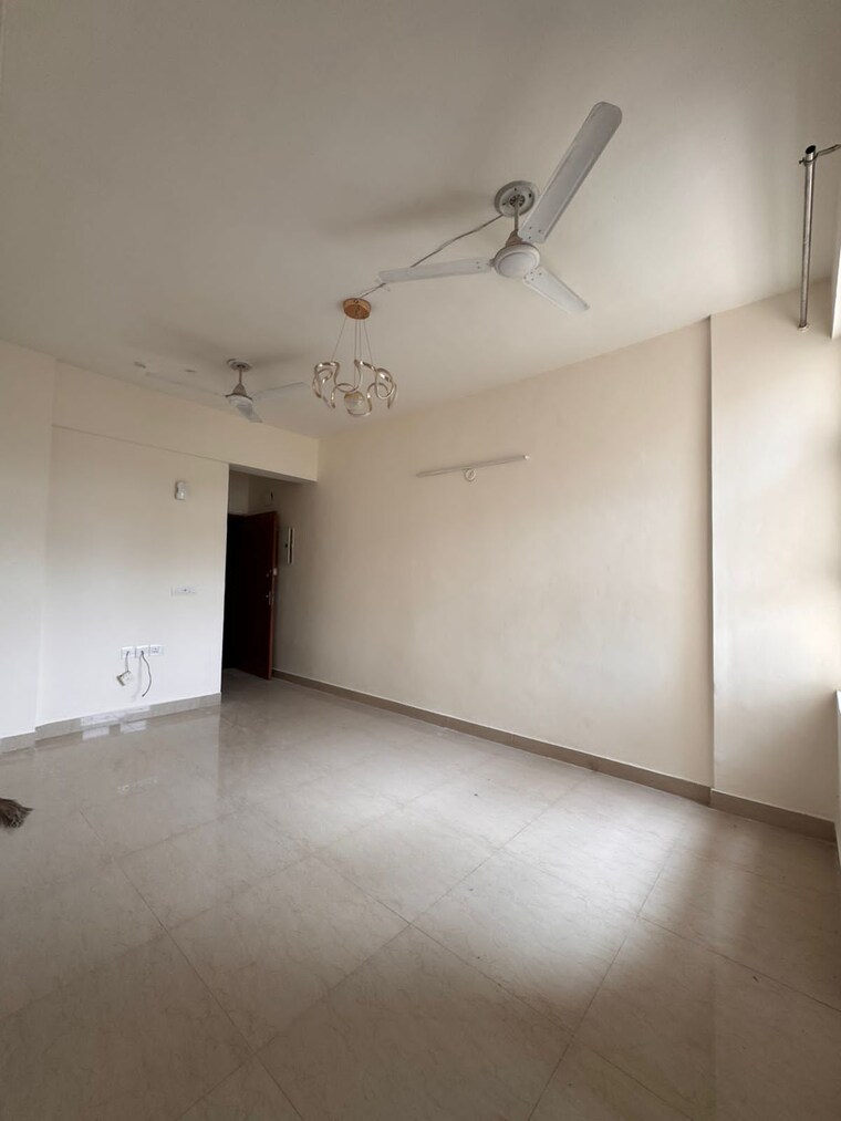 Room, shree-vardhman-mantra 2 Bedroom 800 Sq.Ft. Apartment In Sector 67 Gurgaon 9299022