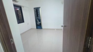 Room in 3 BHK Apartment at Vakola – for Rent