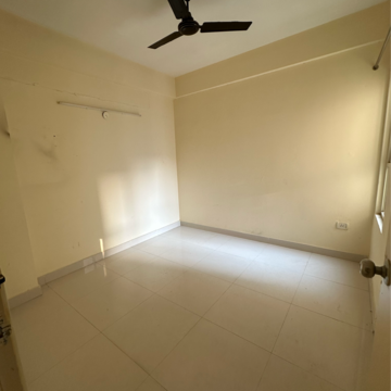 Room in 2.5 BHK Apartment at GLS Avenue 51, Sector 92 – for Rent