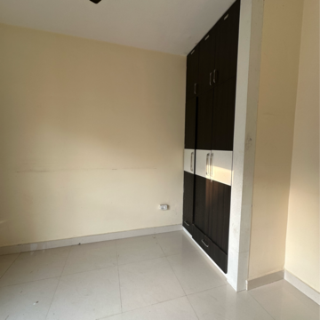 Room in 2.5 BHK Apartment at GLS Avenue 51, Sector 92 – for Rent
