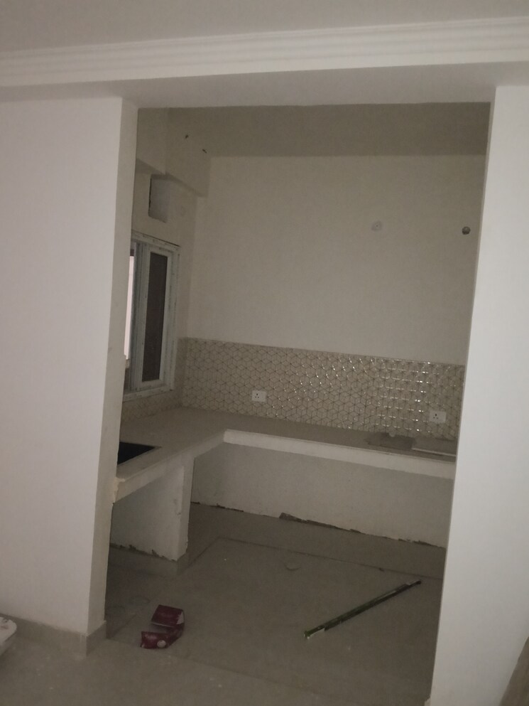 Master Bedroom, surya-apartments-mahanagar 3.5 Bedroom 1725 Sq.Ft. Apartment In Mahanagar Lucknow 9299125