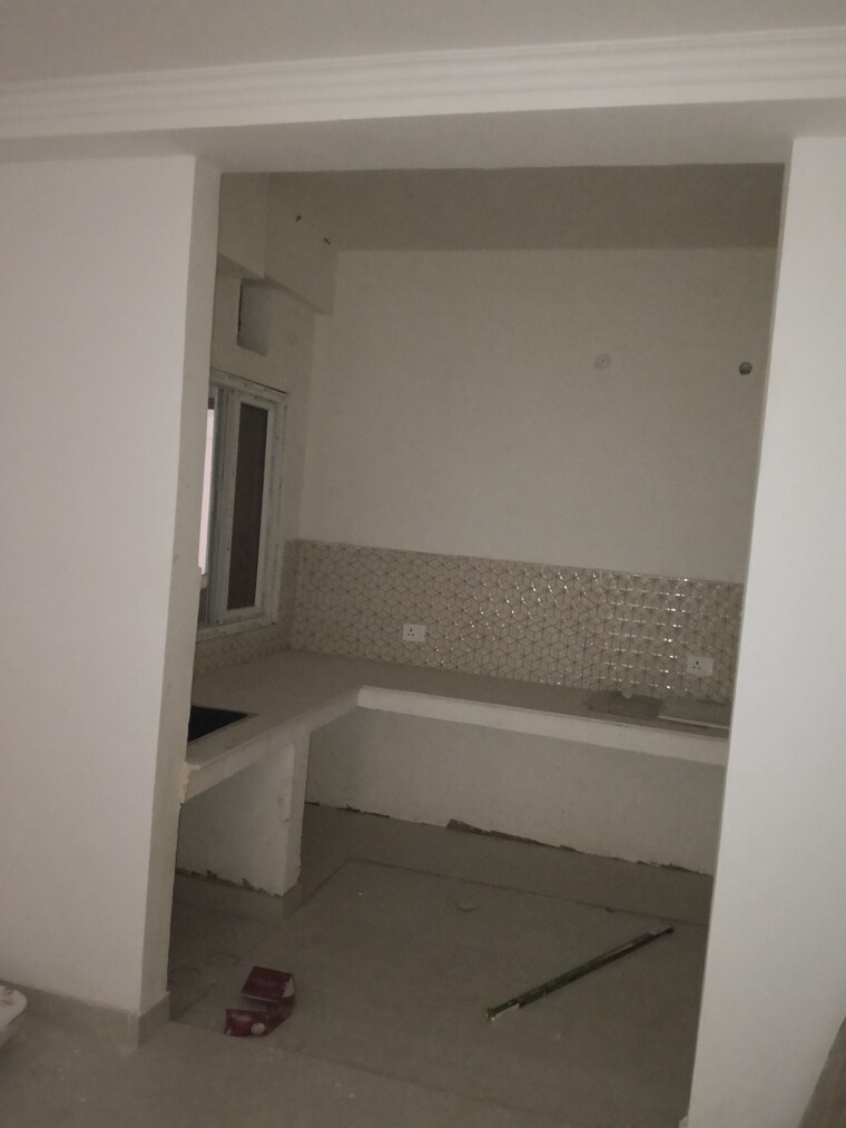 Master Bedroom, surya-apartments-mahanagar 3.5 Bedroom 1725 Sq.Ft. Apartment In Mahanagar Lucknow 9299125