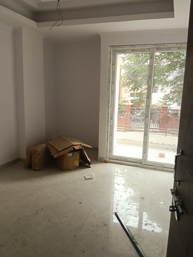 Room, surya-apartments-mahanagar 3.5 Bedroom 1725 Sq.Ft. Apartment In Mahanagar Lucknow 9299125
