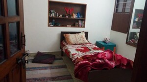Bedroom in 2 BHK Builder Floor at Green Park – for Rent