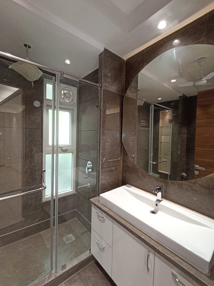 undefined, greater kailash ii 3 Bedroom 250 Sq.Yd. Builder Floor In Greater Kailash ii Delhi 9299075