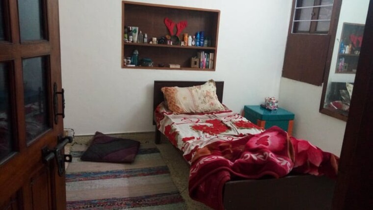 Bedroom, green park 2 Bedroom 1800 Sq.Ft. Builder Floor In Green Park Delhi 9299079