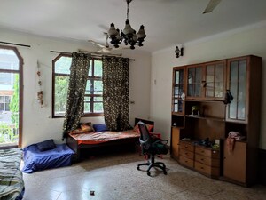 Living Room in 2 BHK Builder Floor at Green Park – for Rent