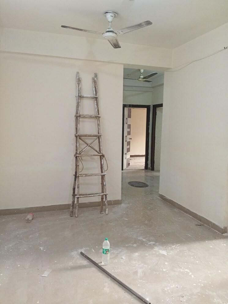 Room, mahagun-mywoods-ii 2.5 Bedroom 1110 Sq.Ft. Apartment In Sector 16c Greater Noida Greater Noida 9299128