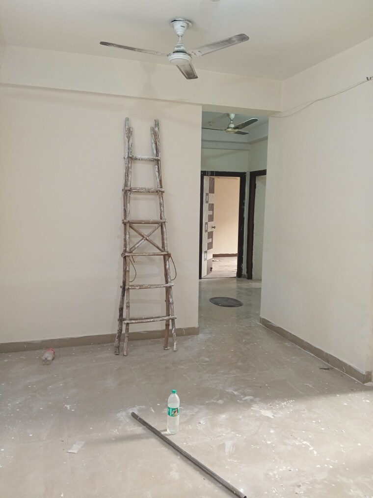 Room, mahagun-mywoods-ii 2.5 Bedroom 1110 Sq.Ft. Apartment In Sector 16c Greater Noida Greater Noida 9299128