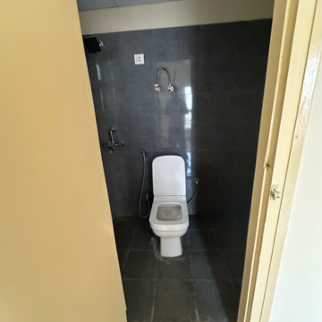 Furnished Amenities in 3 BHK Apartment at GLS South Avenue, Sector 92 – for Rent