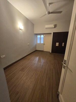 Room in 4 BHK Builder Floor at Greater Kailash I – for Rent