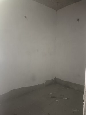 Room in 2 BHK Independent House at Sector 87 – for Sale