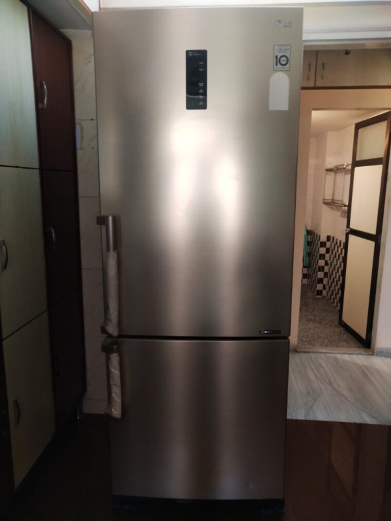 Room, silver-square-chs-ltd 1 Bedroom 550 Sq.Ft. Apartment In Santacruz East Mumbai 9299154