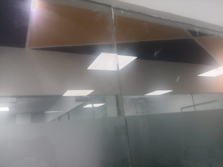 undefined, sector 4 Commercial Office Space in IT/SEZ 500 Sq.Ft. In Sector 4 Noida 9299124