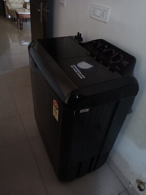 Furnished Amenities in 3 BHK Apartment at Sunshine Enclave, Vip Road – for Rent