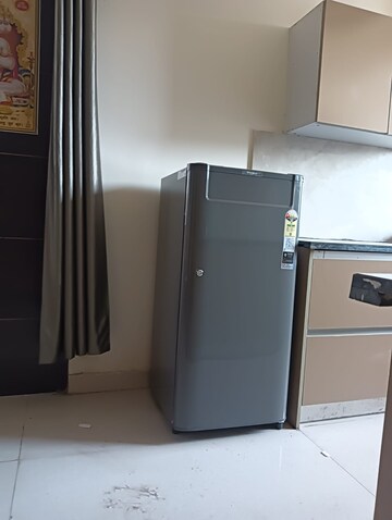 Furnished Amenities in 3 BHK Apartment at Sunshine Enclave, Vip Road – for Rent