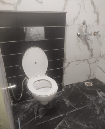 Bathroom in 3 BHK Apartment at Sunshine Enclave, Vip Road – for Rent