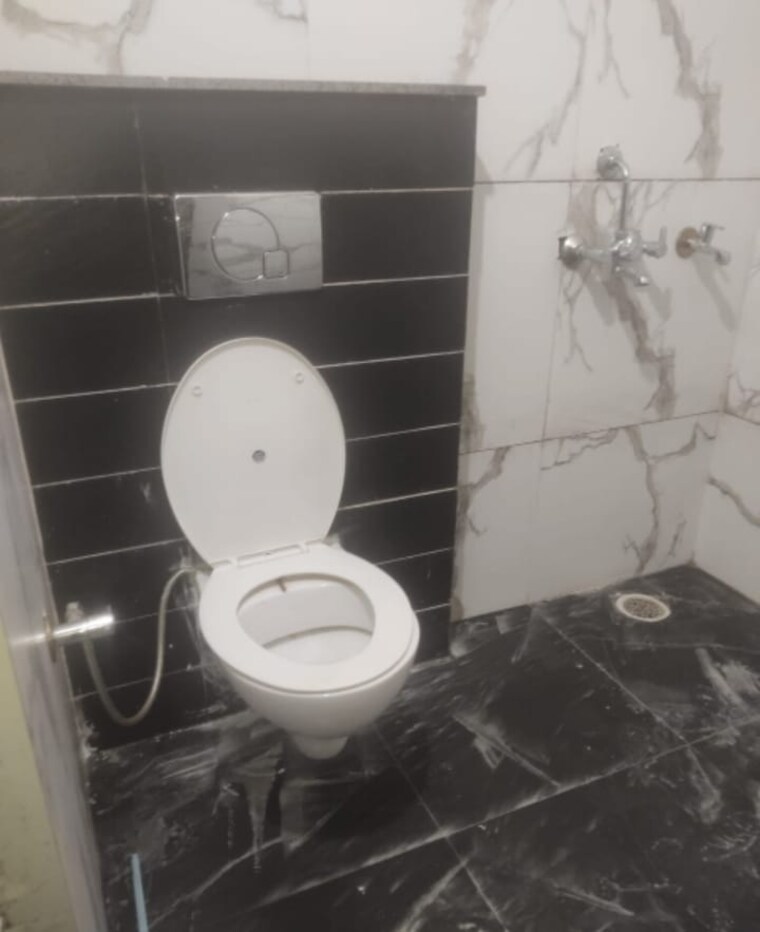 Bathroom, sunshine-enclave 3 Bedroom 1700 Sq.Ft. Apartment In Vip Road Zirakpur 9299148