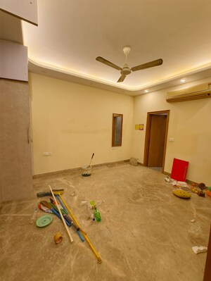 Bedroom in 3 BHK Builder Floor at Alaknanda – for Rent